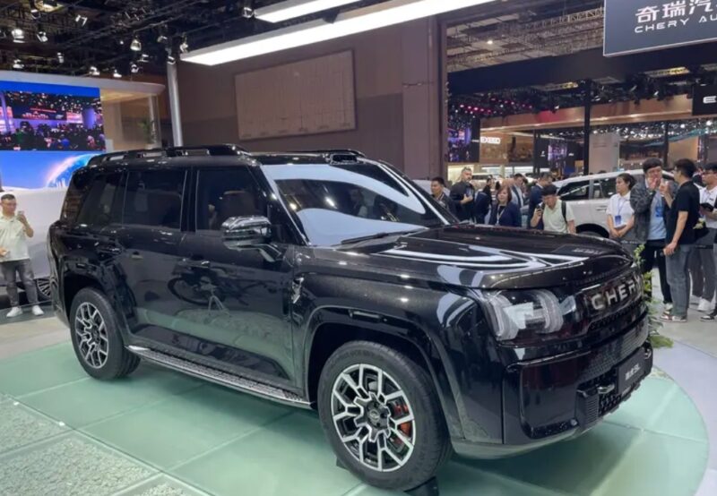 34 1 شيري تكشف عن تيجو X الجديدة في معرض بكين بمدى يصل إلى 1,500 كم وتقنيات هجينة متطورة