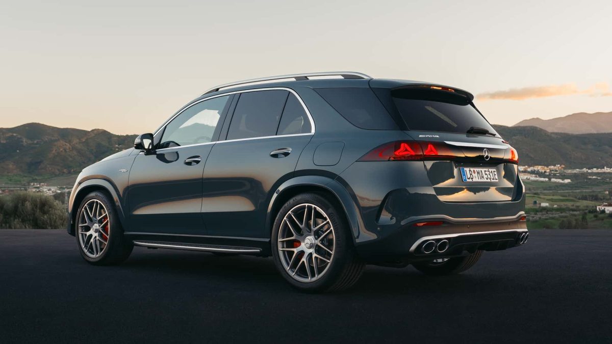 4 مرسيدس GLE 2027 تنكشف رسمياً بتصميم أكثر فخامة ومحرك V8 جديد يعزز الأداء والقوة