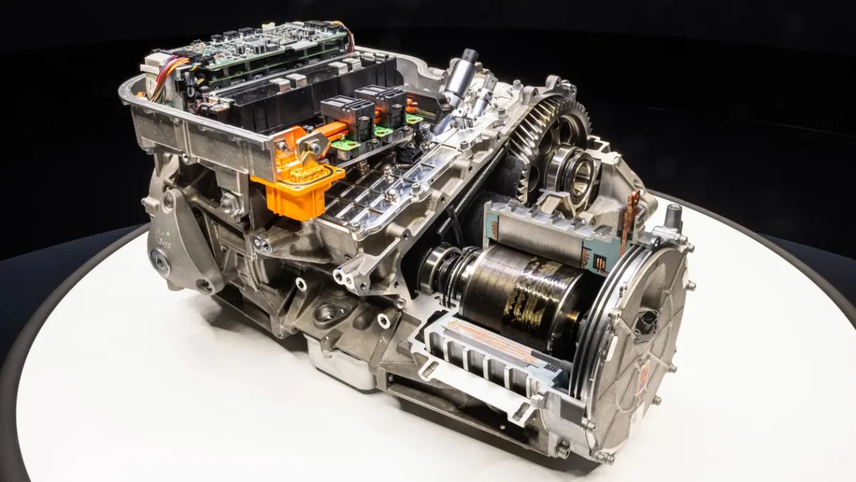 5 1 فيراري وناسا تتحدان لتطوير "لوتشي" الكهربائية بتقنية تسارع مستوحاة من رواد الفضاء!