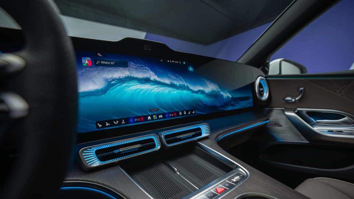 55 مرسيدس-بنز سي كلاس 2027 الكهربائية تنطلق رسمياً: جيل جديد بتقنيات متقدمة ومدى أطول