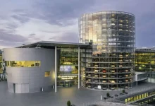 57 فولكس فاجن تعتزم خفض إنتاجها بنحو مليون سيارة: خطوة استراتيجية لمواجهة تحديات السوق العالمية