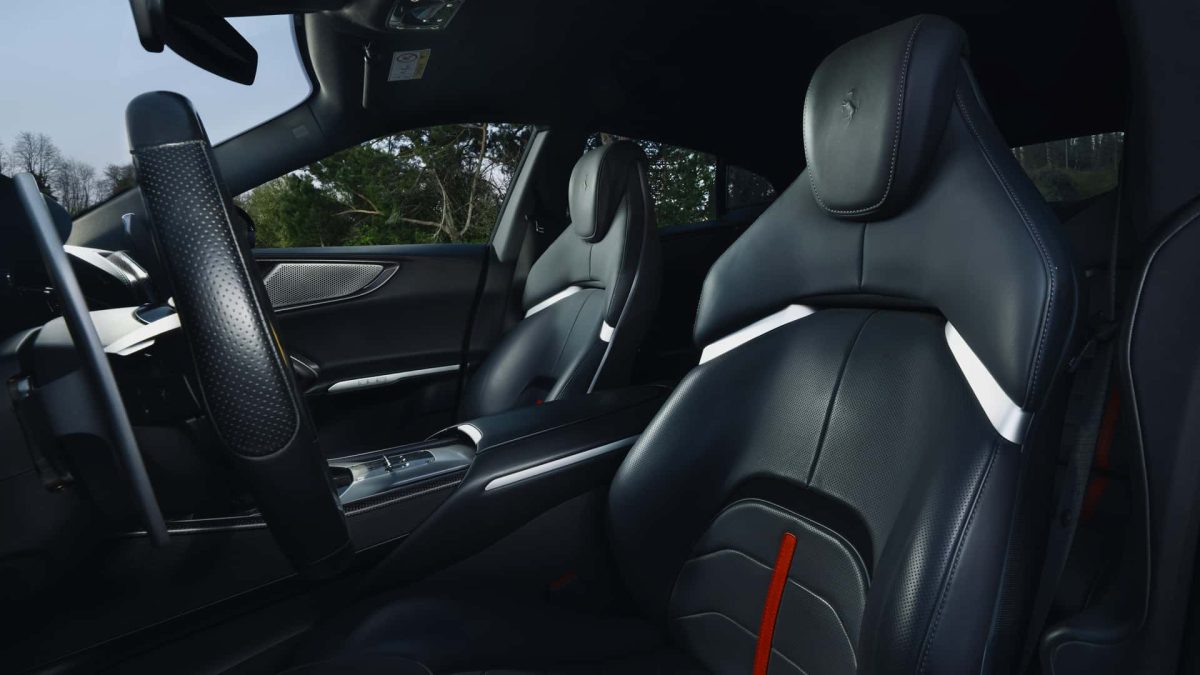 76 3 فيراري بوروسانجوي 2027 تحصل على تحديثات جمالية ونظام تعليق أكثر تطوراً