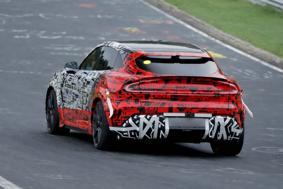 ChatGPT Image 1 أبريل 2026، 06 02 26 م شاومي YU7 GT الخارقة تظهر أثناء الاختبارات بقوة 1,000 حصان… منافس جديد يهز عالم السيارات الكهربائية