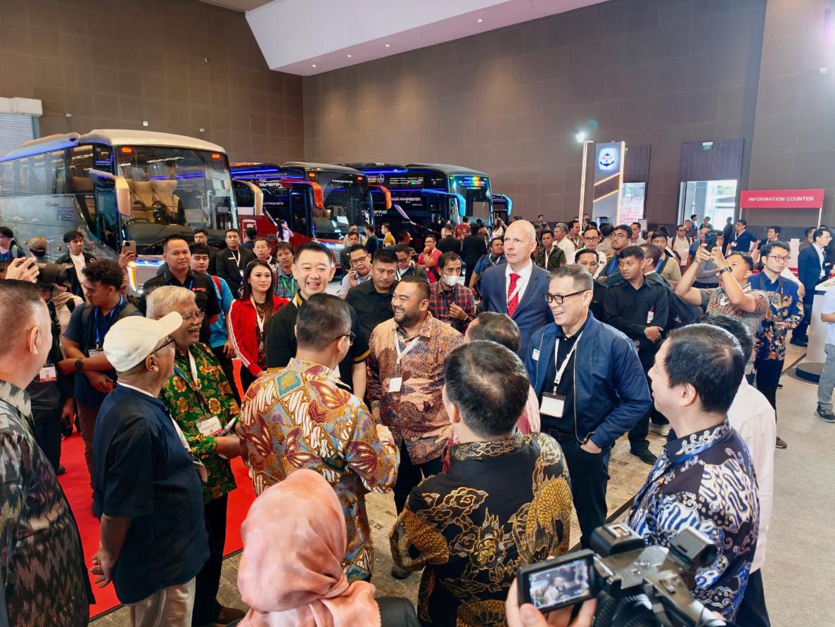 جاكرتا ترسخ مكانتها كعاصمة لصناعة الحافلات في جنوب شرق آسيا باختتام فعاليات معرض "Busworld 2026" WhatsApp Image 2026 06 01 at 12.57.19 AM 1 جاكرتا ترسخ مكانتها كعاصمة لصناعة الحافلات في جنوب شرق آسيا باختتام فعاليات معرض "Busworld 2026"