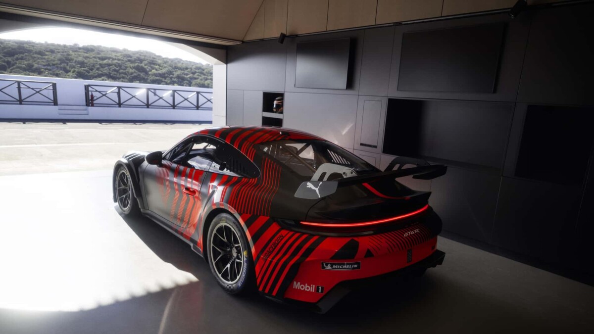 سيارة بورش 911 gt4 r 1200x675 1 بورش تستبدل كايمان بـ911 GT4 R في فئة الأداء المخصص للحلبات