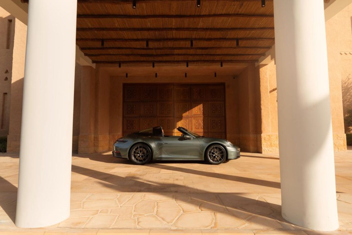 WhatsApp Image 2026 08 10 at 2.40.51 PM 1 بورشه السعودية تكشف عن سيارة Sonderwunsch 911 Targa Green Roof 2.0