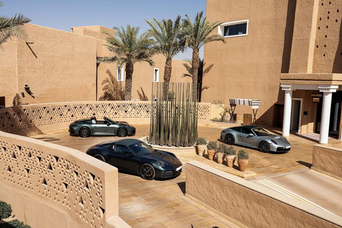 WhatsApp Image 2026 08 10 at 2.40.51 PM 3 بورشه السعودية تكشف عن سيارة Sonderwunsch 911 Targa Green Roof 2.0