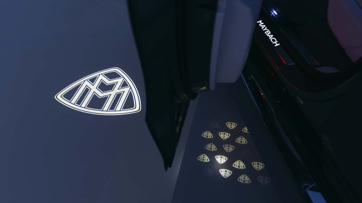 شعار مرسيدس مايباخ Copy مرسيدس مايباخ GLS 680 موديل 2027 تتألق بتحديثات فاخرة وتصميم أكثر حضوراً