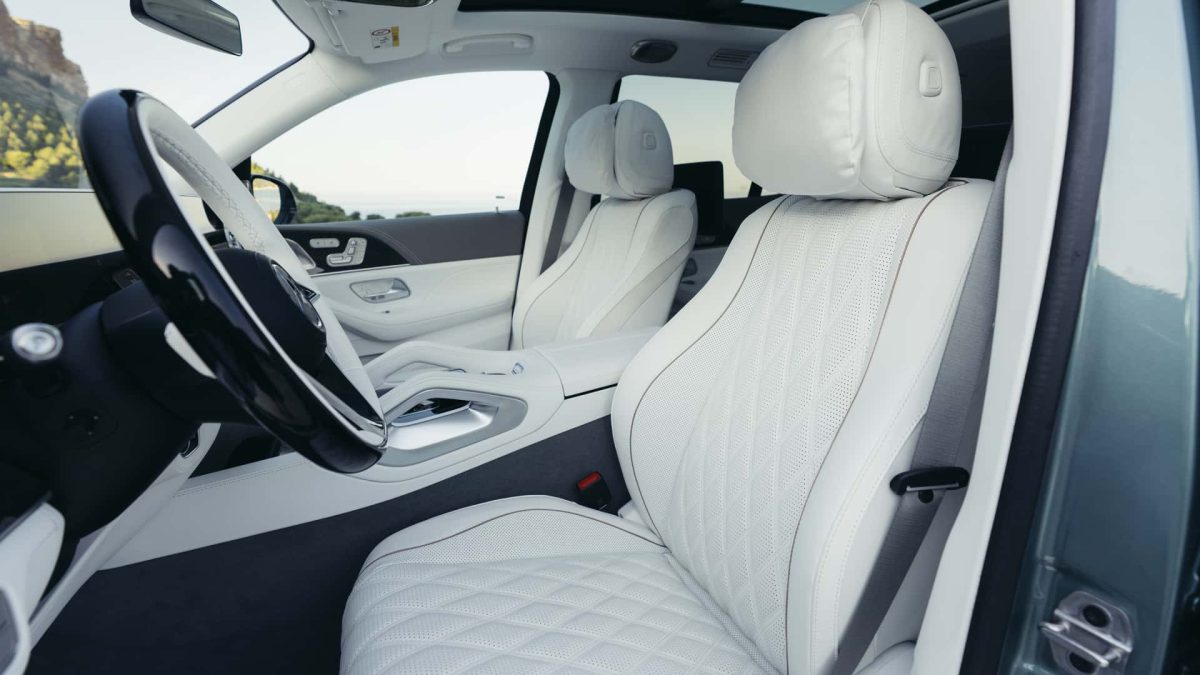 مايباخ الجديدة من الداخل Copy مرسيدس مايباخ GLS 680 موديل 2027 تتألق بتحديثات فاخرة وتصميم أكثر حضوراً