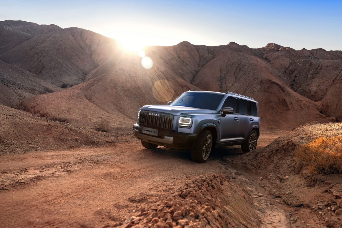 شركة توزيع وتسويق السيارات المحدودة تسلّط الضوء على سيارة HAVAL V7 موديل 2027 ضمن عرض الأصفار الثلاثة 外拍图 燃油 沙漠 6 شركة توزيع وتسويق السيارات المحدودة تسلّط الضوء على سيارة HAVAL V7 موديل 2027 ضمن عرض الأصفار الثلاثة