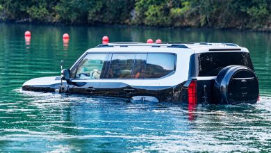 جيتور تستعرض قدرات جي700 على السباحة جيتور G700 آرك إديشن تختبر حدود المغامرة.. سيارة SUV تسبح فوق الماء بتقنيات متطورة